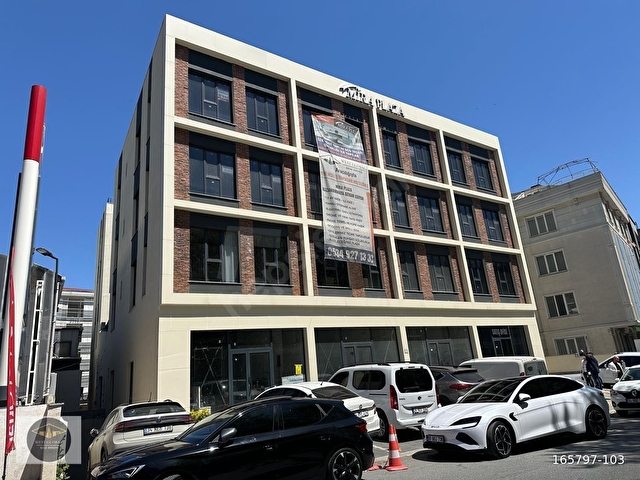 EMRE YAŞAYANDAN BEYLİKDÜZÜ SATILIK TİCARİ OFİSLER MİRA PLAZA DA