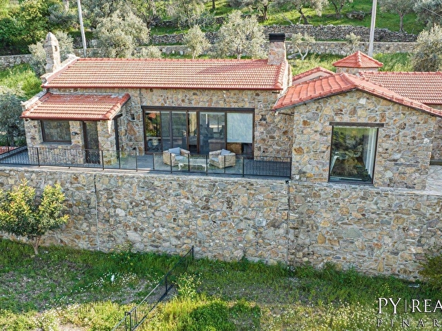 Muğla, Milas, Kemikler, Satılık Müstakil Taş Ev, Satılık Villa