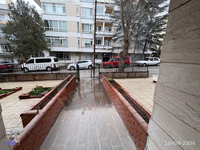 SANİ DEN ESAT CAD BAĞLAYAN SOK 3+1 ARA KAT FERAH DAİRE - Görsel 3