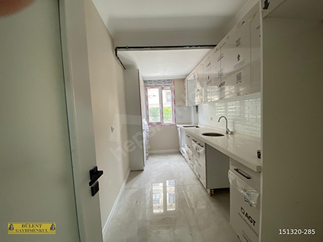 BAHÇELİEVLER SFIR DAİRE 1.KAT 3+1 KAPALI OTO PARKLI ASANSÖRLÜ - Görsel 6