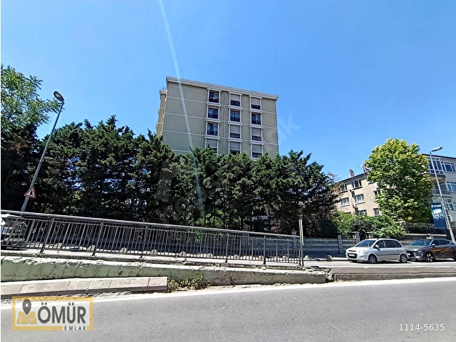 BAHÇELİEVLER ÇALIŞLAR CADDESİ GİRİŞİNDE KİRALIK DÜKKAN