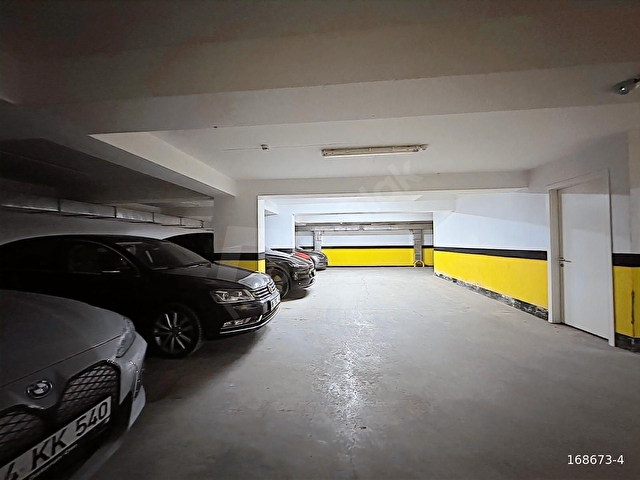 KOZYATAĞI Central Hospital Civarı Balkonlu Ebev. Banyolu 3+1 - Görsel 8