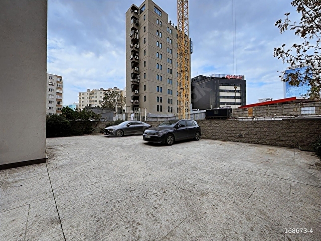 KOZYATAĞI Central Hospital Civarı Balkonlu Ebev. Banyolu 3+1 - Görsel 16