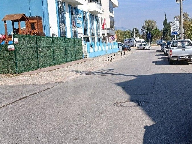 ÇARŞI MERKEZ 200M2 ARSA İÇİNDE 2 DAİRE 2 DÜKKAN HAZIR KİRACILI PTT KARŞISI VİZYON41 GAYRİMENKUL - Görsel 6