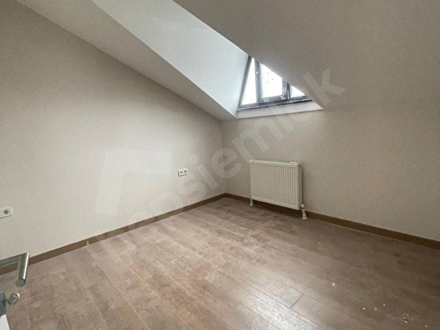 BAHÇELİEVLER MAH. ÖĞRETMEN EVİ ARKASI. 4+2 200M2 AYRI GİRİŞLİ SIFIR DUBLEKS KREDİLİ KAPALI OTOPARKLİ - Görsel 23