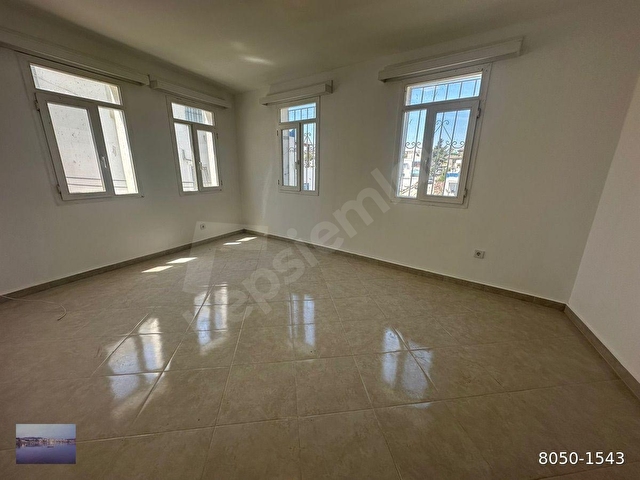Bodrum gümbet‘te merkezi konumda bakımlı satılık 2 + 1 80 m2 üst kat  Daire daire - Görsel 13