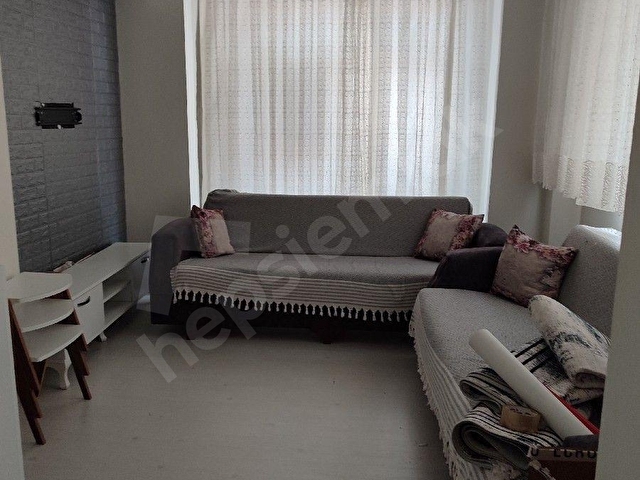 ERASTA VE ÜNİVERSİTEYE YÜRÜME MESAFESİNDE  EŞYALI 1+1KİRALIK  DAİRE - Görsel 4