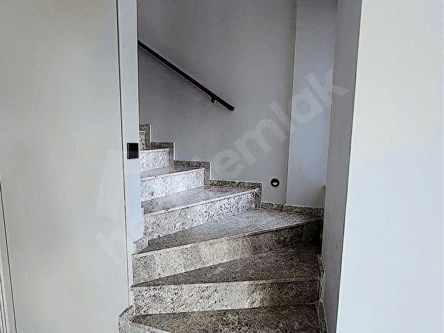 PUSULADAN REİSDEREDE SATILIK DENİZ MANZARALI 4+1 MODERN VİLLA - Görsel 12