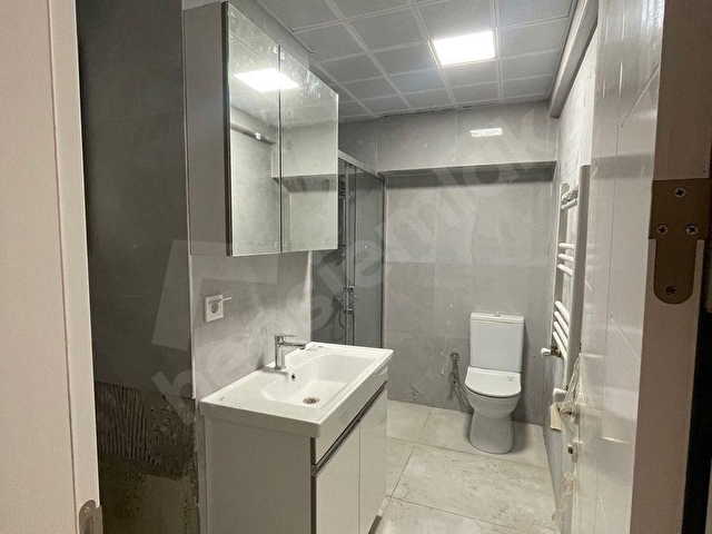 Çiğlide Kiralık 1+1 klima doğalgaz ankastre  asansör balkon izbana 6 - 7 dk sıfır daire - Görsel 4