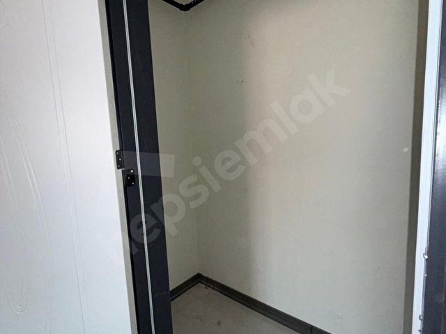 ERCİŞTE VANYOLUNDA KİRALIK 3+1 KİLERLİ EBEVEYN BANYOLU DAİRE - Görsel 14