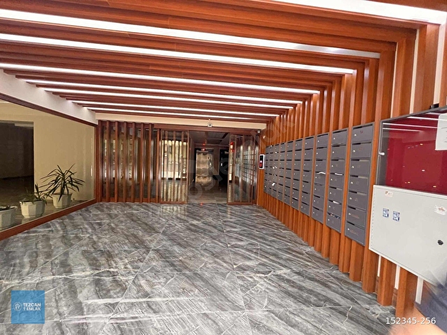 KIZLARPINARI CAD EMSALSİZ 240 M2 NET 4.5+1 TERAS BALKONLU E.BANY - Görsel 10