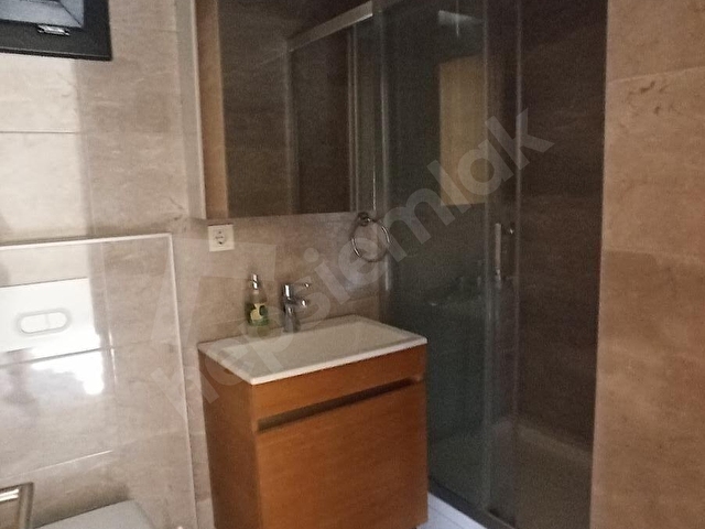 ÖRNEKKÖYDE PANAROMA SİTESİNDE 3+1 ARA KAT KÖŞE DAİRE - Görsel 23