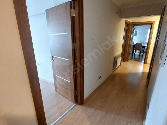 BOSTANLIDA DENİZE VE İZBANA YÜRÜME MESAFESİNDE 3+1 DAİRE - Görsel 22