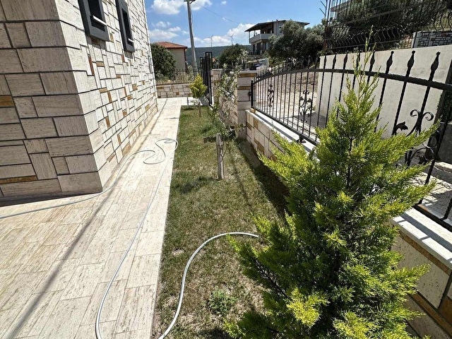 Yenifoça da Panoramik Deniz Manzaralı Havuzlu Lüks 4+1 Villa - Görsel 13