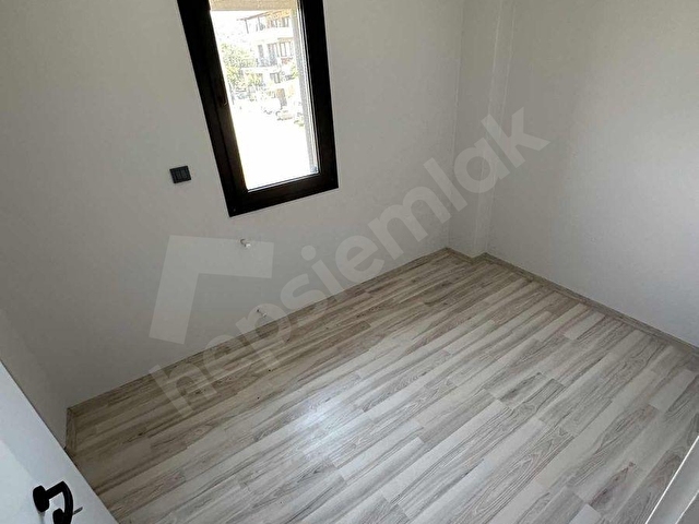 Yenifoça da Panoramik Deniz Manzaralı Havuzlu Lüks 4+1 Villa - Görsel 22