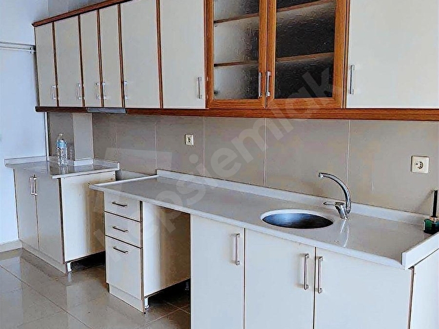YAŞAMKENTİN EN MERKEZİ KONUMUNDA GÜLBENG SİTESİNDE 4+1 DAİRE - Görsel 4