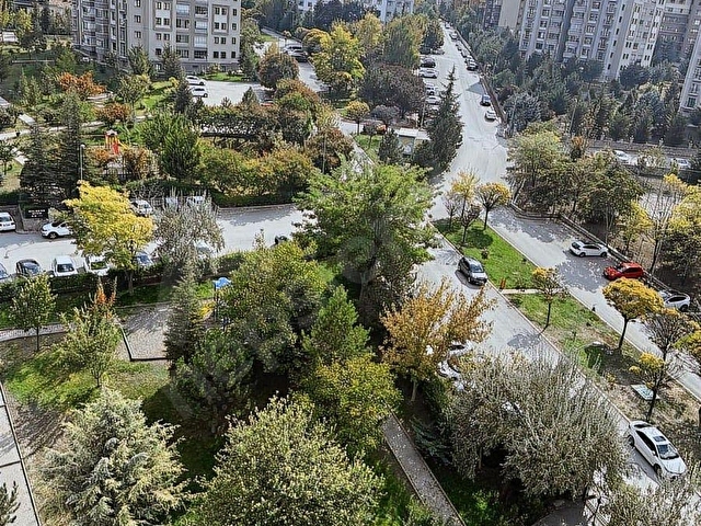 YAŞAMKENTİN EN MERKEZİ KONUMUNDA GÜLBENG SİTESİNDE 4+1 DAİRE