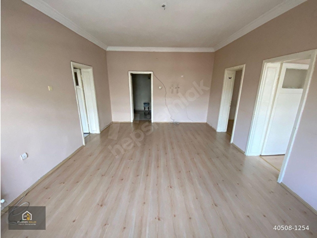 PEKESENDEN KUYUYAZISI CADDESİ ÜZERİNDE ARA KAT ÖN CEPHE DAİRE - Görsel 5