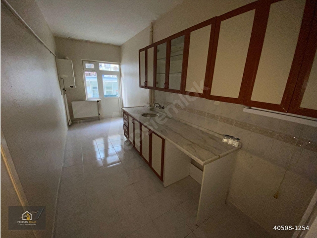 PEKESENDEN KUYUYAZISI CADDESİ ÜZERİNDE ARA KAT ÖN CEPHE DAİRE - Görsel 18