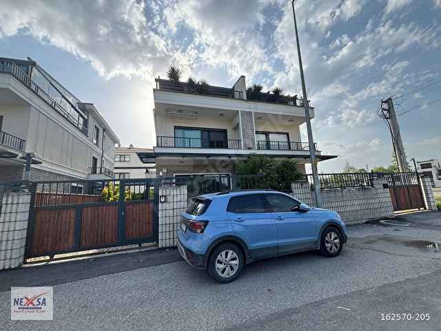 SERDİVAN 1. CADDEDE PRESTİJLİ 5+1 ÖZEL VİLLA