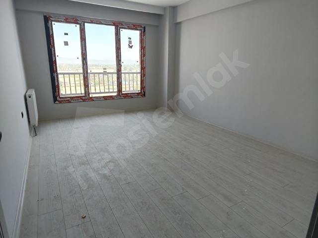Zümrüt Saraybosna Da Bulunan Meskenlı 4+1 Lüks Daire - Görsel 24