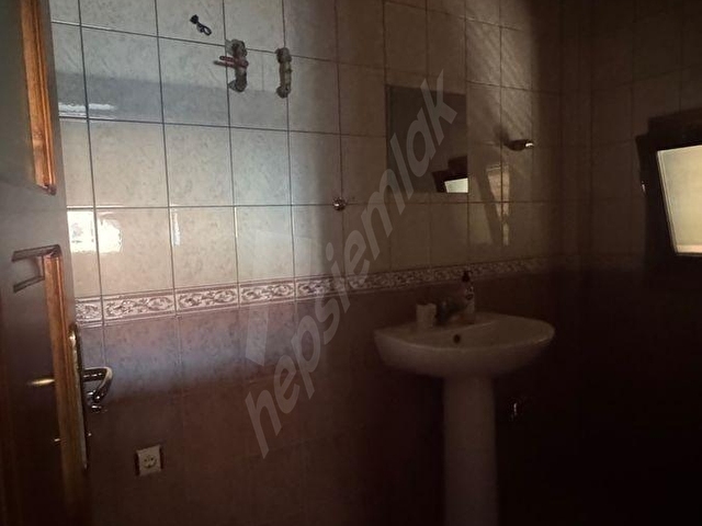 Burhaniye İskele Mh.de Kiralık Kaloriferli 4+1Triplex Villa, Dilek Emlak’dan - Görsel 22
