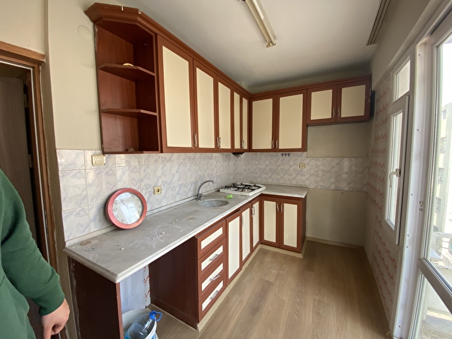 Bahcelievlerde Kiralik Daire 3 1 85534 921 Hurriyet Emlak