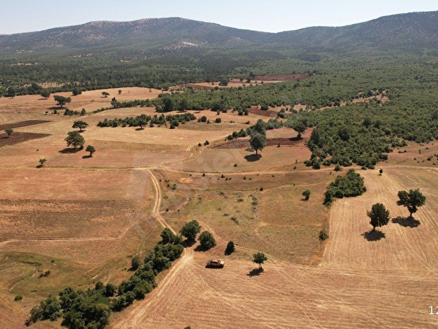 EVLADİYELİK UYGUN FİYATLI YATIRIM, TEK TAPU TEK PARÇA,1348 METRE. - Görsel 23