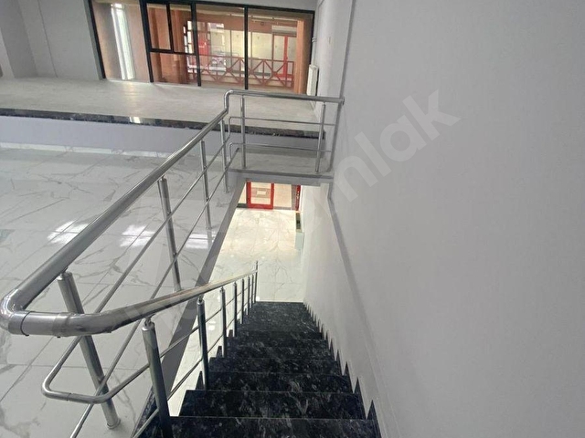 EM-OF EMLAKTAN LÜKS YAPILI MASRAFSIZ 200 m2 KÖŞE KİRALIK OFİS - Görsel 2