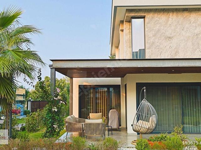 Premium Mülk Uzmanından Güzelbahçede Satılık Villa - Görsel 7