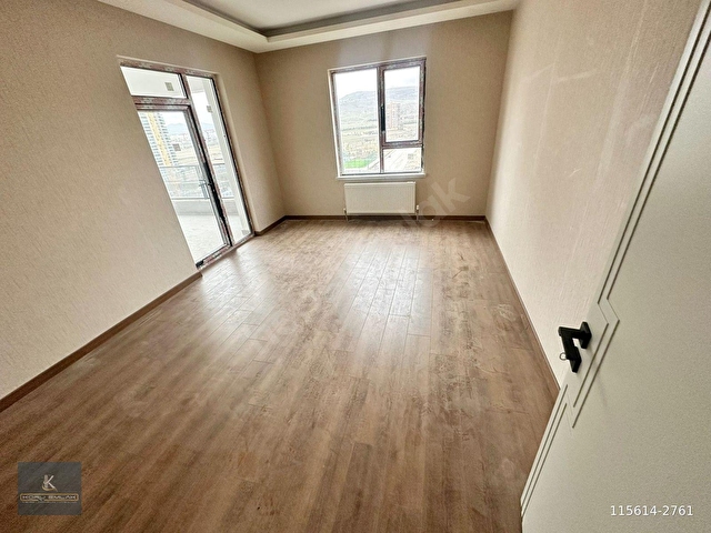 OVACIKTA E.BANYOLU GİYİNME ODALI ULTRA LÜKS YAPILI 4+1 DAİRE - Görsel 21