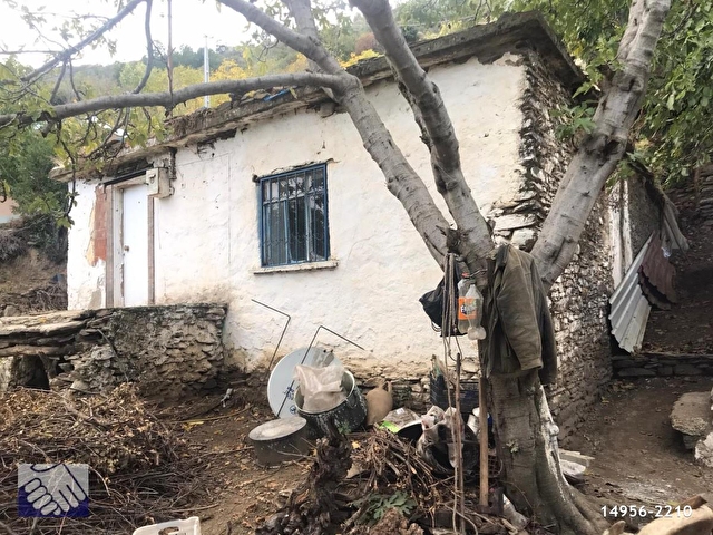 tire turyapdan dallik koyunde satilik 2 katli ev dam ve arsa 14956 2210 hurriyet emlak