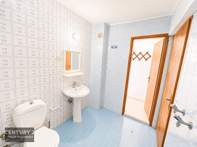 Çeşme Çiftlikköyde Teraslı ve Deniz Manzaralı 2+1 Villa - Görsel 11