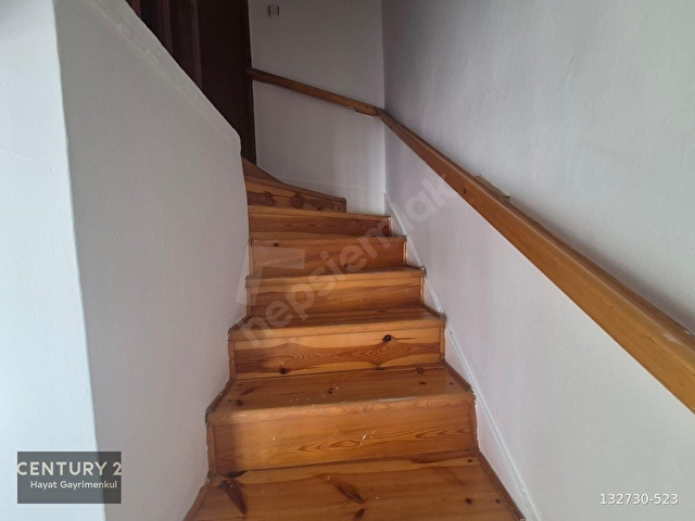 Çeşme Çiftlikköyde Teraslı ve Deniz Manzaralı 2+1 Villa - Görsel 15