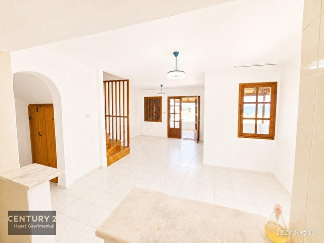 Çeşme Çiftlikköyde Teraslı ve Deniz Manzaralı 2+1 Villa - Görsel 5