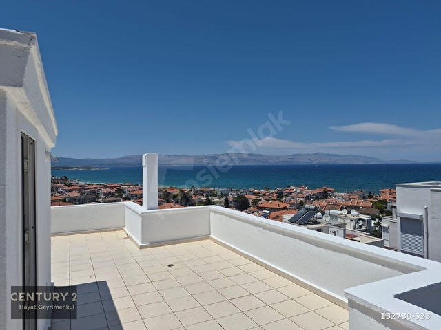 Çeşme Çiftlikköyde Teraslı ve Deniz Manzaralı 2+1 Villa - Görsel 16