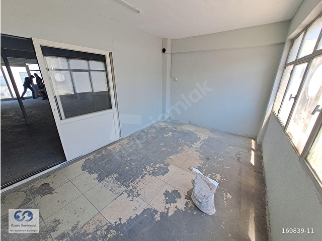 Özusta Gayrimenkulden Ticaretin Kalbi 1.San.Sitnde Kiralık Atölye / İmalathane / Ofis - Görsel 6