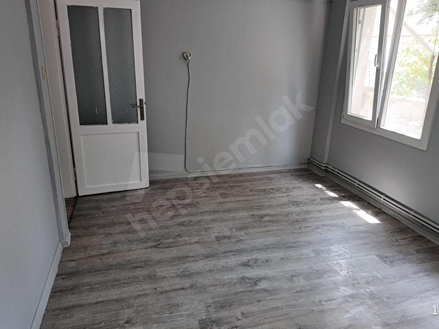 Bornova İnönü Mahallesinde Bahçeli 3+1 Daire Kiralık - Görsel 9