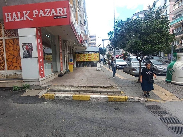 Balçova Sakarya Caddesi Üzerinde Satılık 155 M2. Dükkan - Görsel 23
