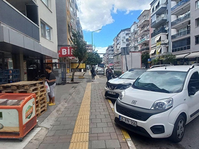 Balçova Sakarya Caddesi Üzerinde Satılık 155 M2. Dükkan - Görsel 18