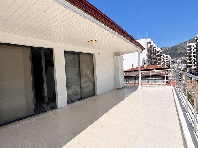 TAKASLI GENİŞ TERASLI DAİRE - Görsel 7