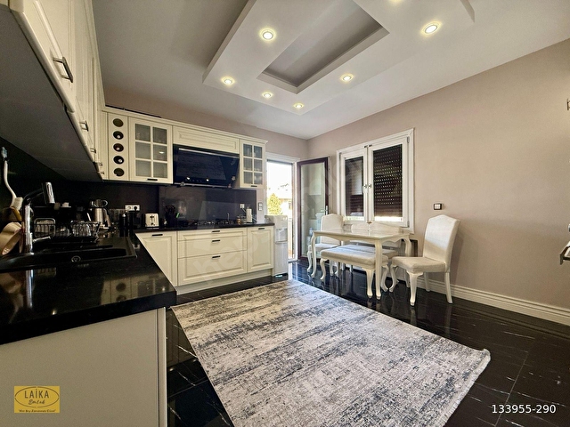 Laikadan Teras Kullanımlı Deniz Manzaralı 375m² 6+2 Dubleks - Görsel 9