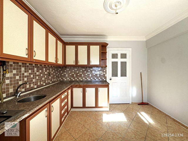 TEK YETKİ NERGİSTEN İKİZÇAYDA ASANSÖR & KOMBİLİ 3+1 FIRSAT DAİRE - Görsel 4
