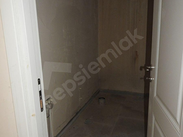BİLEN EMLAKTAN BORAZANLAR MAH. KİRALIK 650 m2 DÜKKAN - Görsel 21
