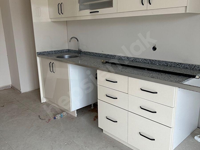 satılık  sıfır  3+1 3cü kat  anacaddeye bakan köşe daire - Görsel 9