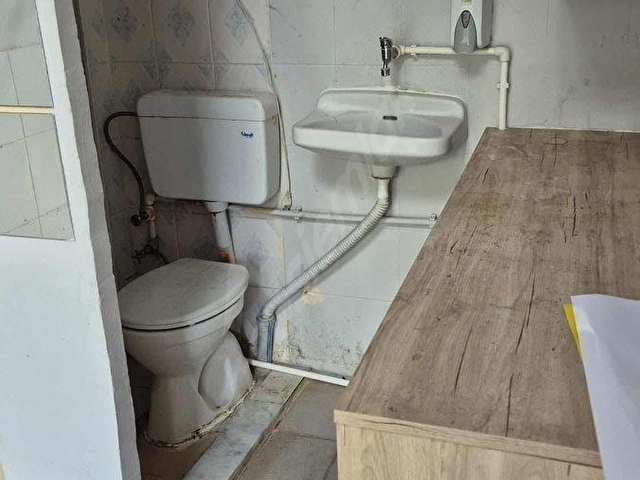 Bahçelievlerde batarlı kiralık dükkan - Görsel 2