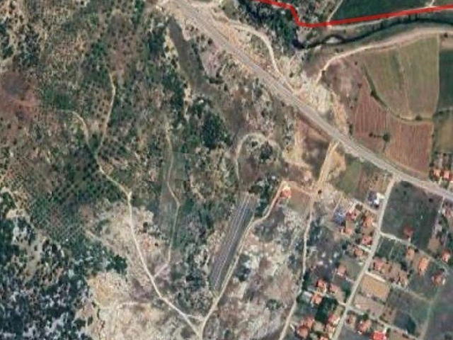 Seki makasında, ana yola yakın, yayla evine uygun