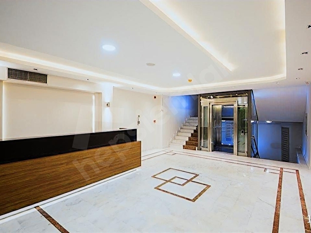 Şerifali Ticaride İskanlı Prestijli Tek Katta 1200 M2 Plaza Katı - Görsel 4