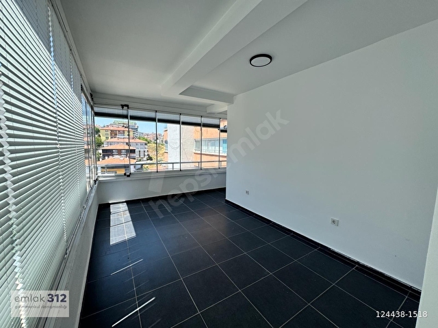 Aşıkpaşa Mah. Özel Tasarım 130m² Teras Balkonlu 3+1 Fırsat Daire - Görsel 4