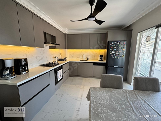 Aşıkpaşa Mah. Özel Tasarım 130m² Teras Balkonlu 3+1 Fırsat Daire - Görsel 24